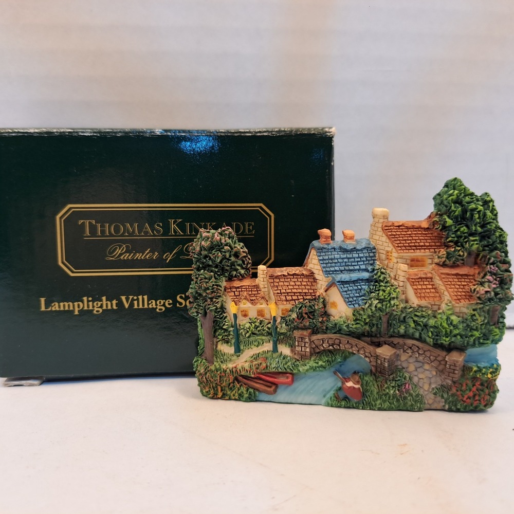 Thomas Kinkade Painter of Light Lamplight Village Sculpted Fridge Magnet W/ Box